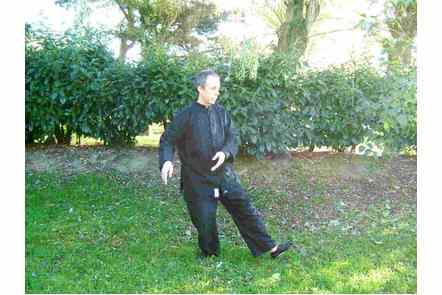 Jeter &agrave; gauche