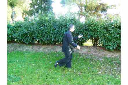 Parade &agrave; droite