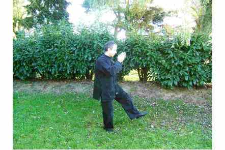 Arrondi main gauche, piquer main droite