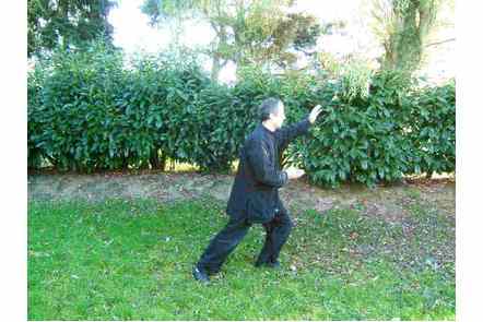 Arrondi main gauche, piquer main droite