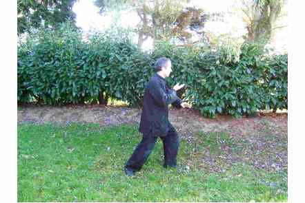 Arrondi main gauche, piquer main droite