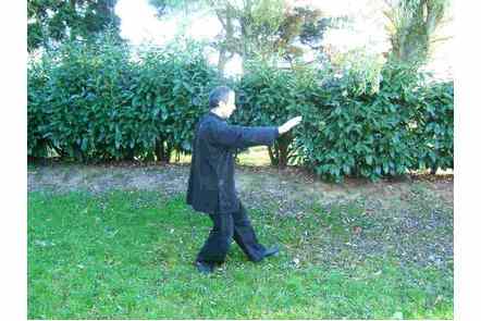 Donner coup de talon droit