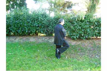 Donner coup de talon droit