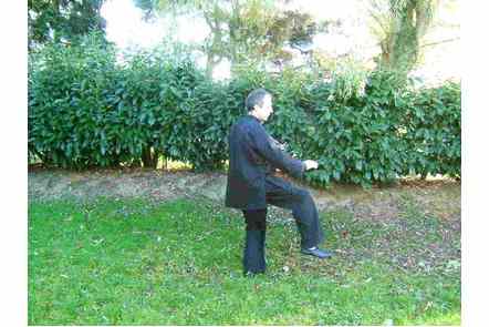 Arrondi main droite, piquer main gauche